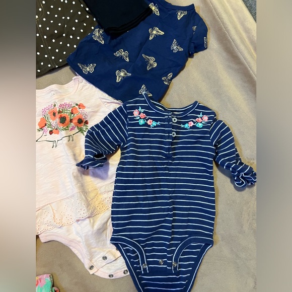 Girls mixed lot- size 12months - Picture 4 of 10